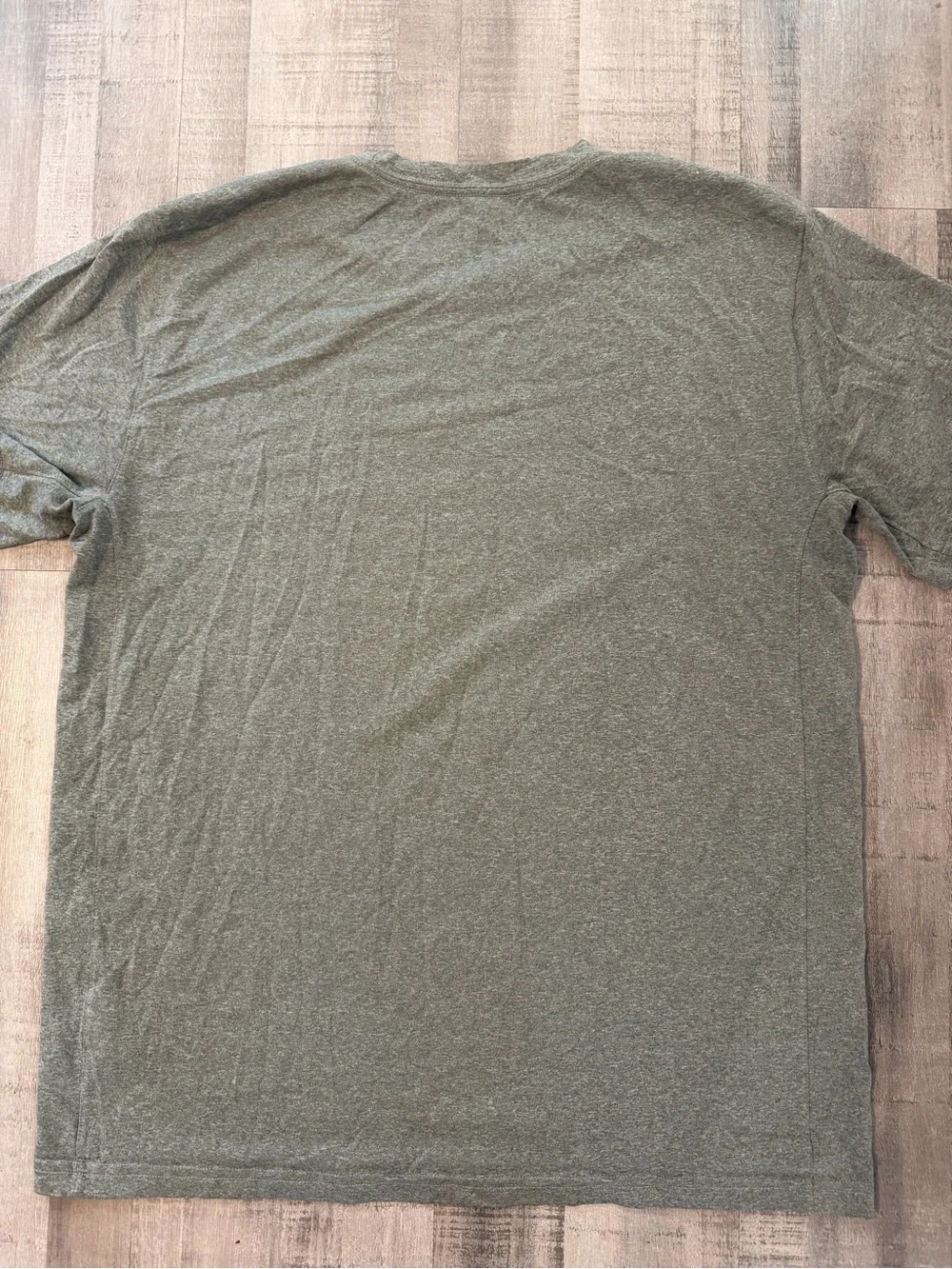 Men’s Large Shirt Lot of 2 Nike Dri-FIT Athletic Works Black Gray Activewear